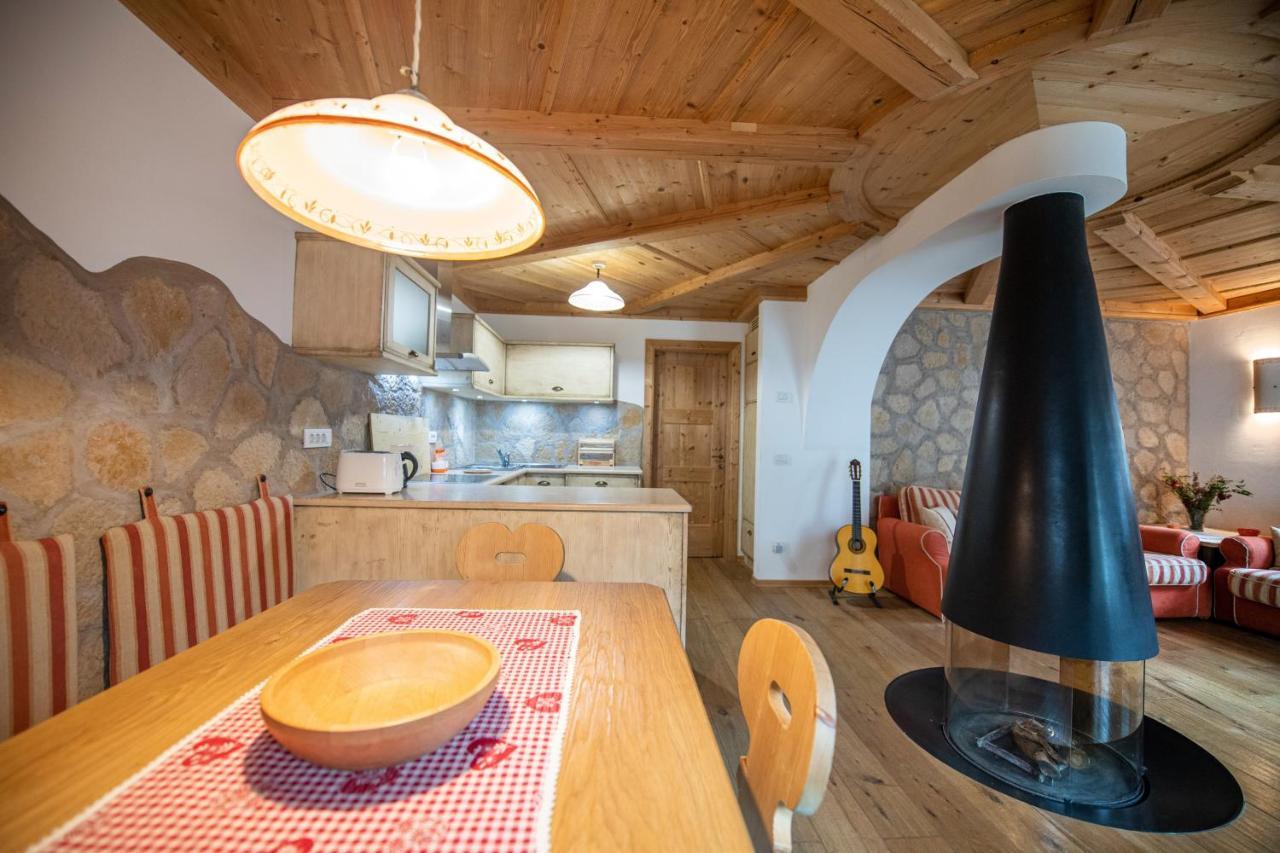 Cristina Hospitality Appartement Urtijëi Buitenkant foto
